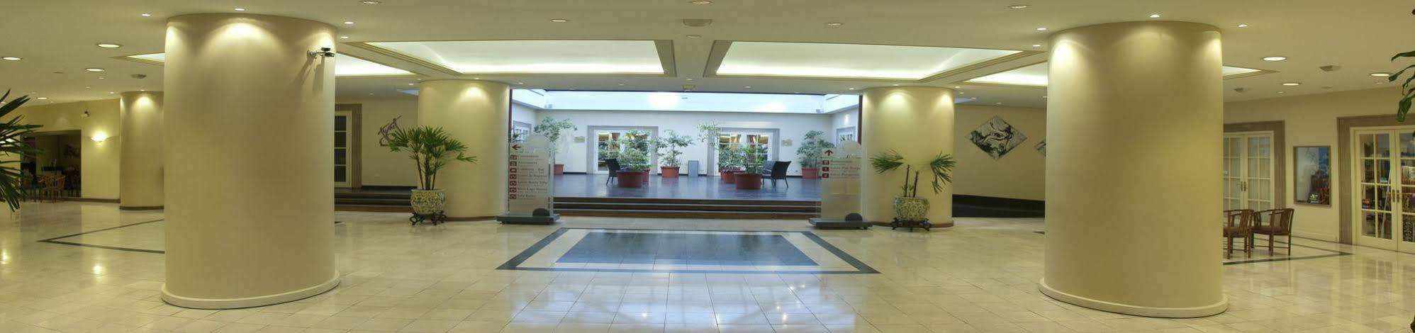 فندق Austral Express كومودورو ريفادافيا المظهر الخارجي الصورة
